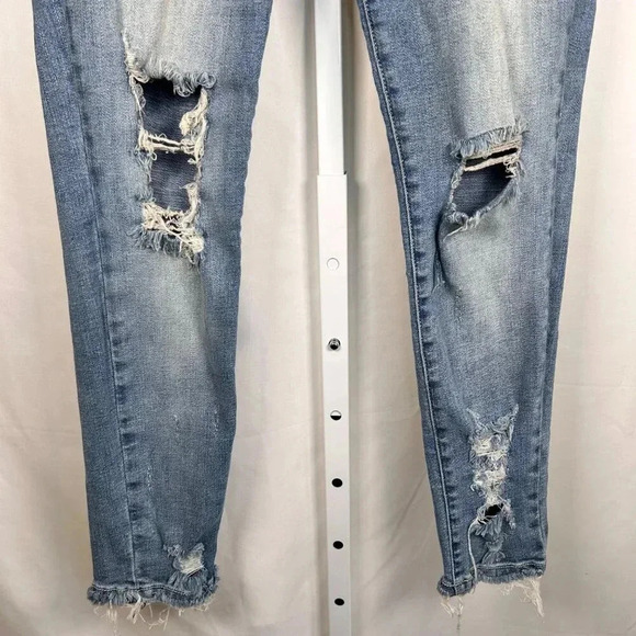 Kancan Los Angeles Size 5/26 Blue Skinny Distressed Denim Jeans Casual Streetwar - Picture 3 of 6
